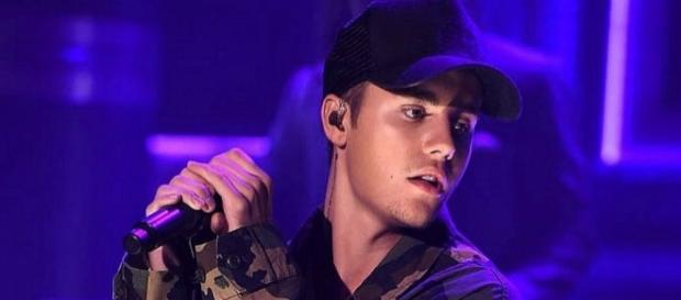 Justin Bieber está fazendo sucesso no Brasil Justin Bieber está fazendo sucesso no Brasil