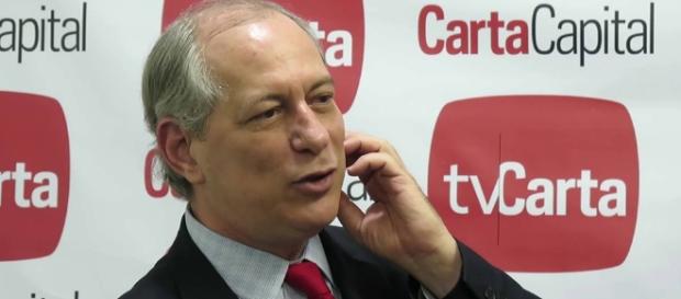 Metralhadora de Ciro está afiada Metralhadora de Ciro está afiada