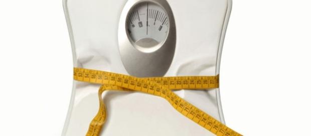 Perder peso com uma boa alimentação e atividades físicas Perder peso com uma boa alimentação e atividades físicas