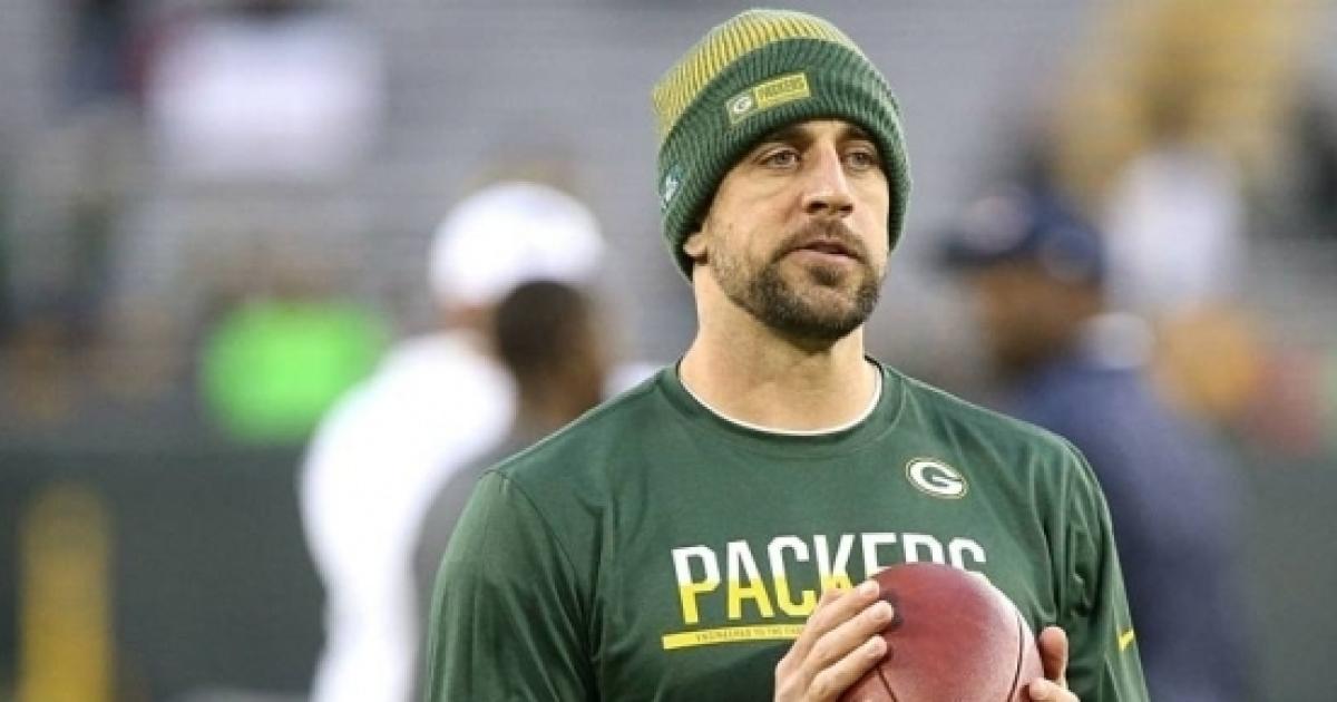 Aaron Rodgers gay rumors resurface after Olivia Munn split, sexy tattoo