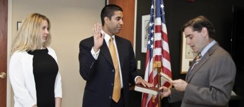 FCC chairman Ajit Pai takes the oath in January. (Photo via Wikimedia Commons)