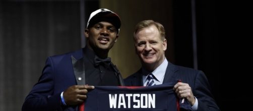 Grading all 32 first-round picks in the 2017 NFL draft | For The Win - usatoday.com