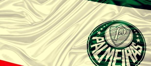 Ele quer seguir vestindo verde Ele quer seguir vestindo verde