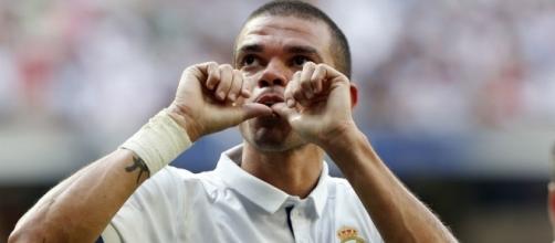 Pepe holding out for two-year Real Madrid contract | MARCA in English - marca.com