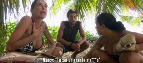 Isola dei famosi, lo scontro tra Nancy e Simone