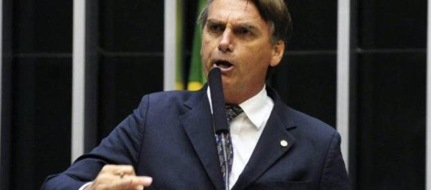 Bolsonaro em nova polêmica na Hebraica Bolsonaro em nova polêmica na Hebraica
