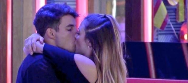 GH VIP': Alyson se pone cachonda, disfruta de una noche de pasión ... - periodistadigital.com GH VIP': Alyson se pone cachonda, disfruta de una noche de pasión ... - periodistadigital.com