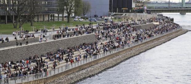 Immer wieder Tumulte und Messerstechereien - Rheinboulevard wird ... - bild.de Immer wieder Tumulte und Messerstechereien - Rheinboulevard wird ... - bild.de