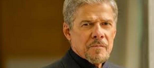 José Mayer admite assédio sexual e pede desculpas. José Mayer admite assédio sexual e pede desculpas.