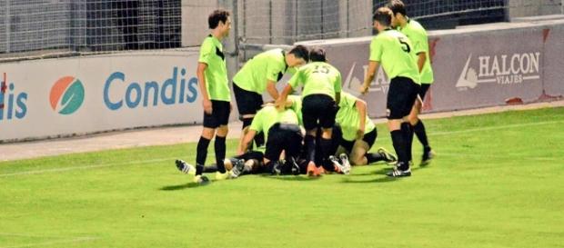 Jugadores del Eldense, durante un partido Jugadores del Eldense, durante un partido