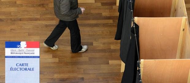 Le dernier sondage Cevipof-Le Monde publié ce 4 avril confirme le poids des indécis et abstentionnistes Le dernier sondage Cevipof-Le Monde publié ce 4 avril confirme le poids des indécis et abstentionnistes