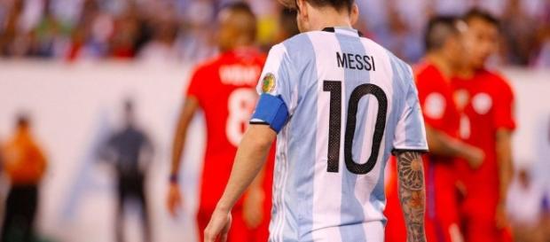 Messi tête baissée, argentine. Messi tête baissée, argentine.
