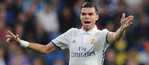 Real Madrid : L'avenir de Pepe se précise ! Real Madrid : L'avenir de Pepe se précise !