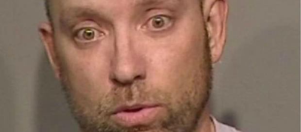 Timothy Lee Marble está sendo acusado de vários crimes Timothy Lee Marble está sendo acusado de vários crimes