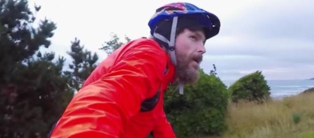 Vado a farmi un giro, docufilm girato da Jovanotti in Nuova Zelanda Vado a farmi un giro, docufilm girato da Jovanotti in Nuova Zelanda