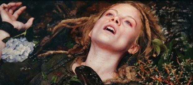 Yigal Ozeri peint des oeuvres que l'on pourraient prendre pour des photographies Yigal Ozeri peint des oeuvres que l'on pourraient prendre pour des photographies