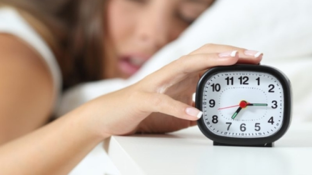 Dormire poco fa male e causerebbe osteoperosi