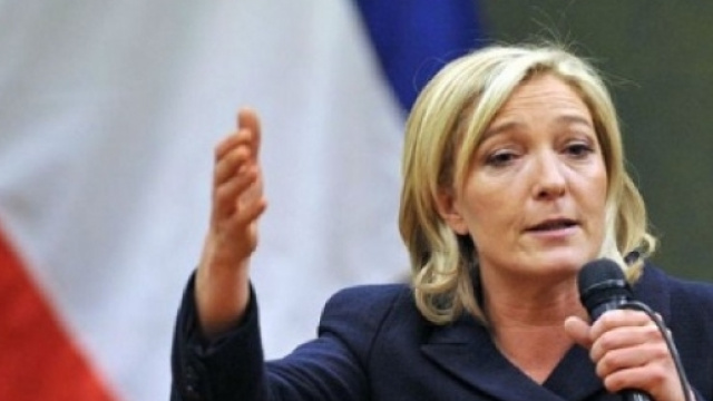 Marine Le Pen &egrave; favorita nei sondaggi