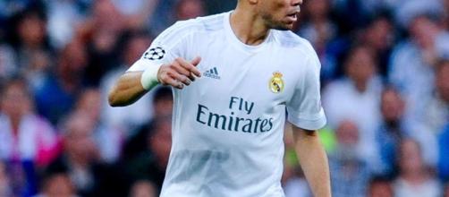 Real Madrid : Pepe, defenseur central