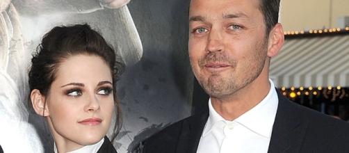 "Snow White and the Huntsman" director reflects on affair with "Twilight" actress. (via Blasting News library)