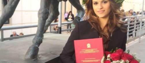 Era fiera della sua laurea Maria Rita Logiudice, ma si è sentita schiacciata dalla sua pesante storia familiare. Foto: Facebook.