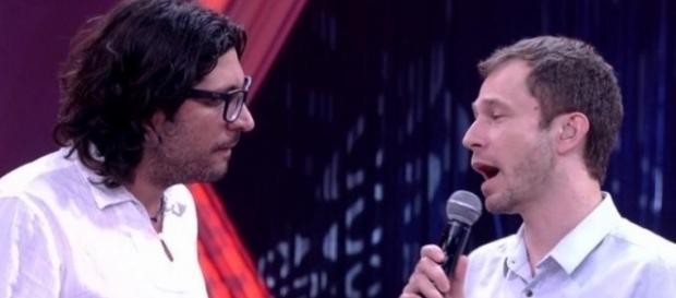 BBB 17: Ilmar deixa a casa e faz piada com tucano BBB 17: Ilmar deixa a casa e faz piada com tucano