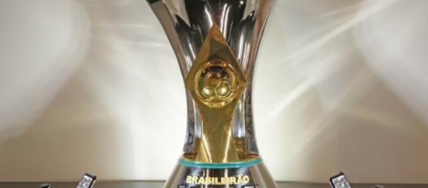 CBF mantém jogos aos domingos às 11h e nas segunda-feiras CBF mantém jogos aos domingos às 11h e nas segunda-feiras