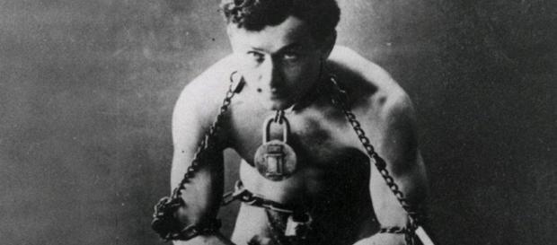 Harry Houdini. Citas, frases célebres, biografía, efemérides. - loff.it Harry Houdini. Citas, frases célebres, biografía, efemérides. - loff.it
