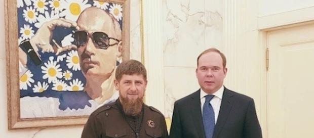 Kadirov et Poutine en peinture (instagram Kadirov) Kadirov et Poutine en peinture (instagram Kadirov)