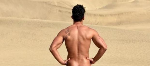 #MYHYV: ¡Este famoso tronista, completamente desnudo! #MYHYV: ¡Este famoso tronista, completamente desnudo!