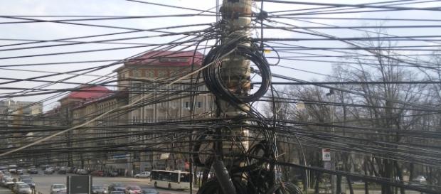 Tokio una ciudad llena de cables eléctricos aereos Tokio una ciudad llena de cables eléctricos aereos