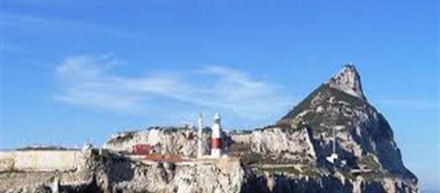 Una suggestiva immagine della rocca di Gibilterra Una suggestiva immagine della rocca di Gibilterra