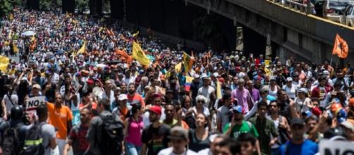 Miles de Venezolanos reaccionaron por las sentencias del TSJ Foto: Panorama