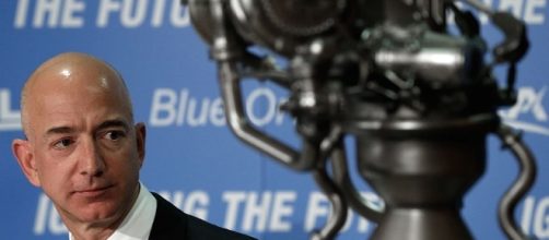 Blue Origin Moon Shot: Jeff Bezos Lays Out Plan For Lunar Deliveries - inquisitr.com