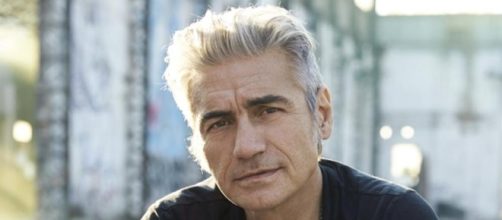 Ligabue operato alle corde vocali