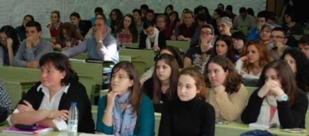 Facultad de Humanidades de Toledo Facultad de Humanidades de Toledo