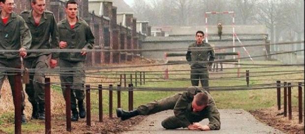 Le service militaire était encore obligatoire au début des années 90. Le service militaire était encore obligatoire au début des années 90.
