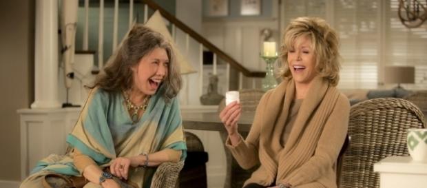 Lily Tomlin e Jane Fonda, brilhantes em cena Lily Tomlin e Jane Fonda, brilhantes em cena