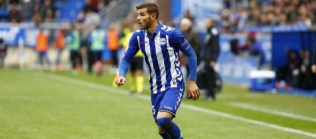Theo Hernández, en un partido con el Deportivo Alavés esta temporada Theo Hernández, en un partido con el Deportivo Alavés esta temporada