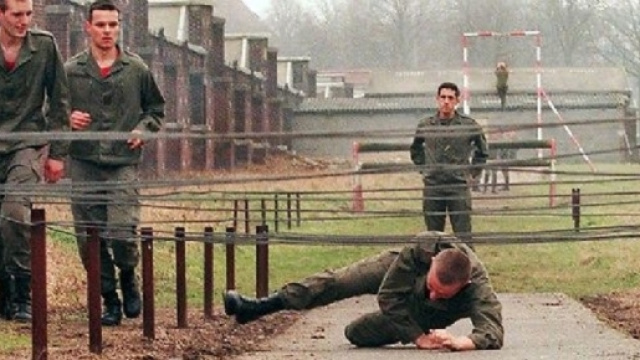 Le service militaire était encore obligatoire au début des années 90.