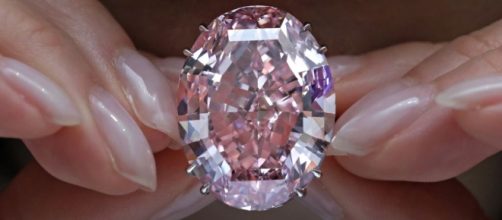 Pink Diamond Auctioned for Record $71.2M in Hong Kong - voanews.com