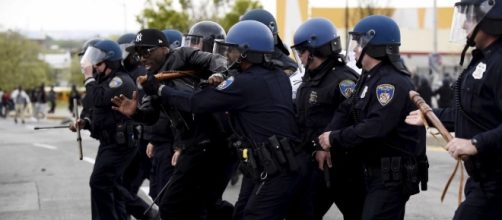 US JUSTICE DEPT.: Baltimore police routinely violated residents ... - businessinsider
