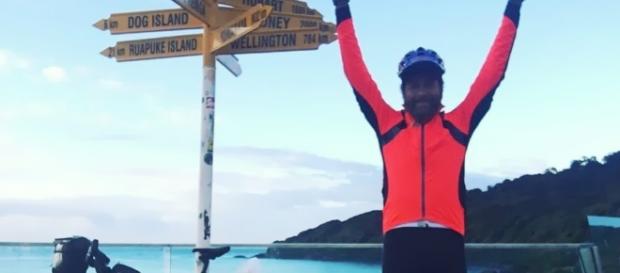 Jovanotti che avventura! 3000 km in bici da solo in Nuova Zelanda Jovanotti che avventura! 3000 km in bici da solo in Nuova Zelanda