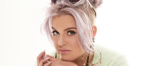 Kelly Osbourne to Release Tell-All Memoir in 2017 - Us Weekly - usmagazine.com Kelly Osbourne to Release Tell-All Memoir in 2017 - Us Weekly - usmagazine.com