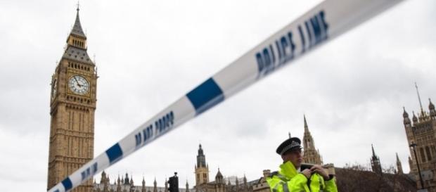 Londres se enfrenta a los consecuencias del ataque terrorista Vía univision.com Londres se enfrenta a los consecuencias del ataque terrorista Vía univision.com