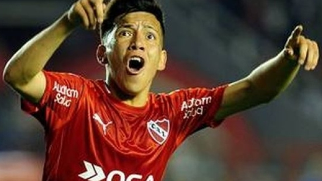 Ezequiel Barco con la maglia dell'Independiente - Foto tratta da www.worldsoccerscouting.net