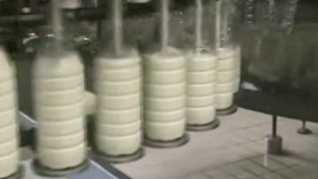 Latte confezionato in bottiglie