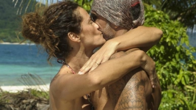 Samantha De Grenet ha rilasciato clamorose dichiarazioni su Raz Degan dopo l' Isola dei famosi ?