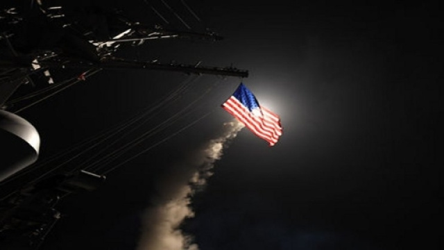 Trump frappe une base syrienne après l'attaque chimique de mardi