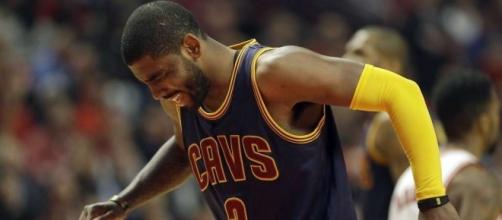 Kyrie Irving's knee has bothered him lately - sfgate.com
